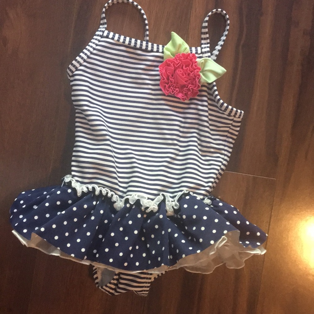 Cute 2t bathing suit. Worn once